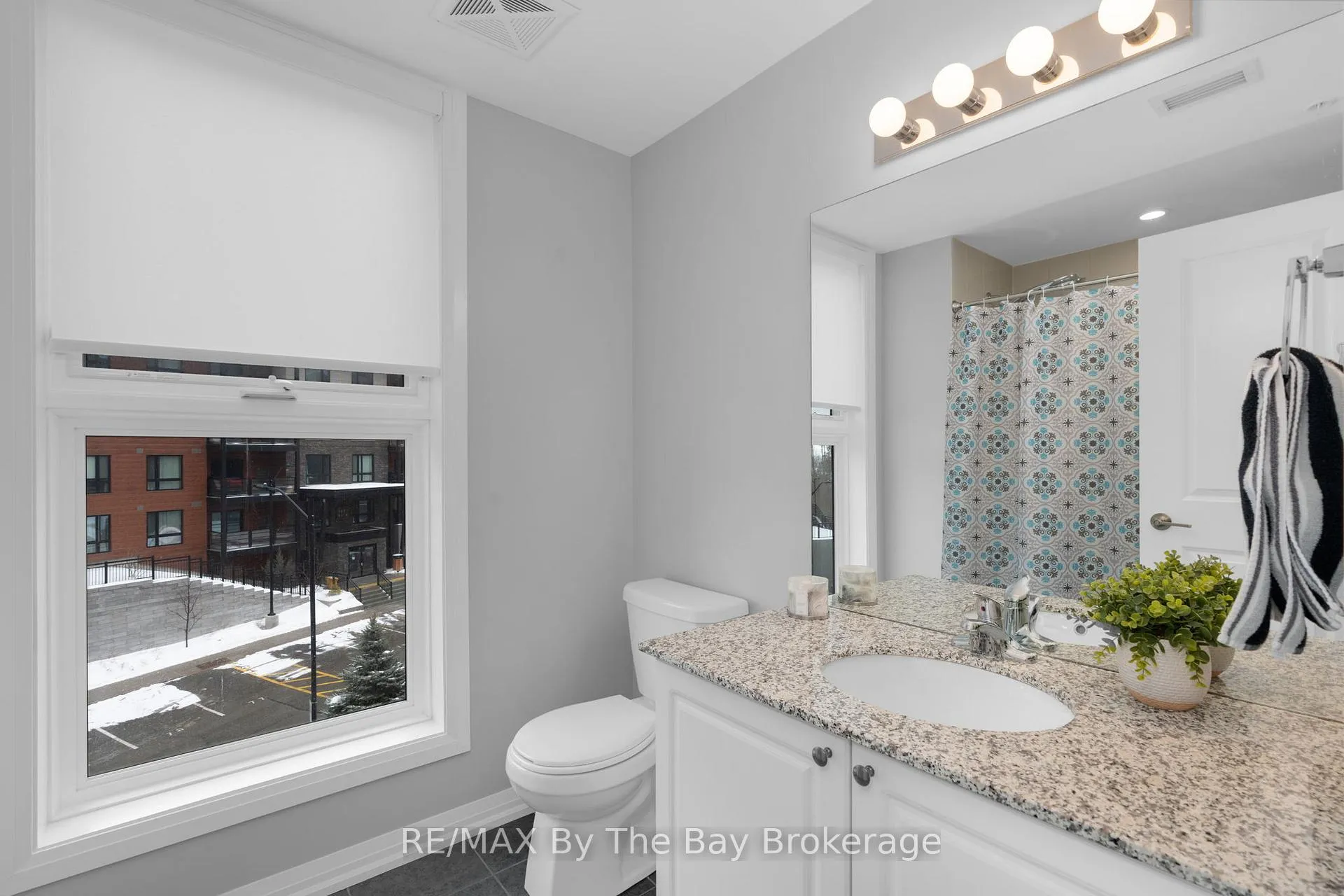 Photo 12 of Unit 309, 300 Essa Road, Barrie, 400 West — HOMEH