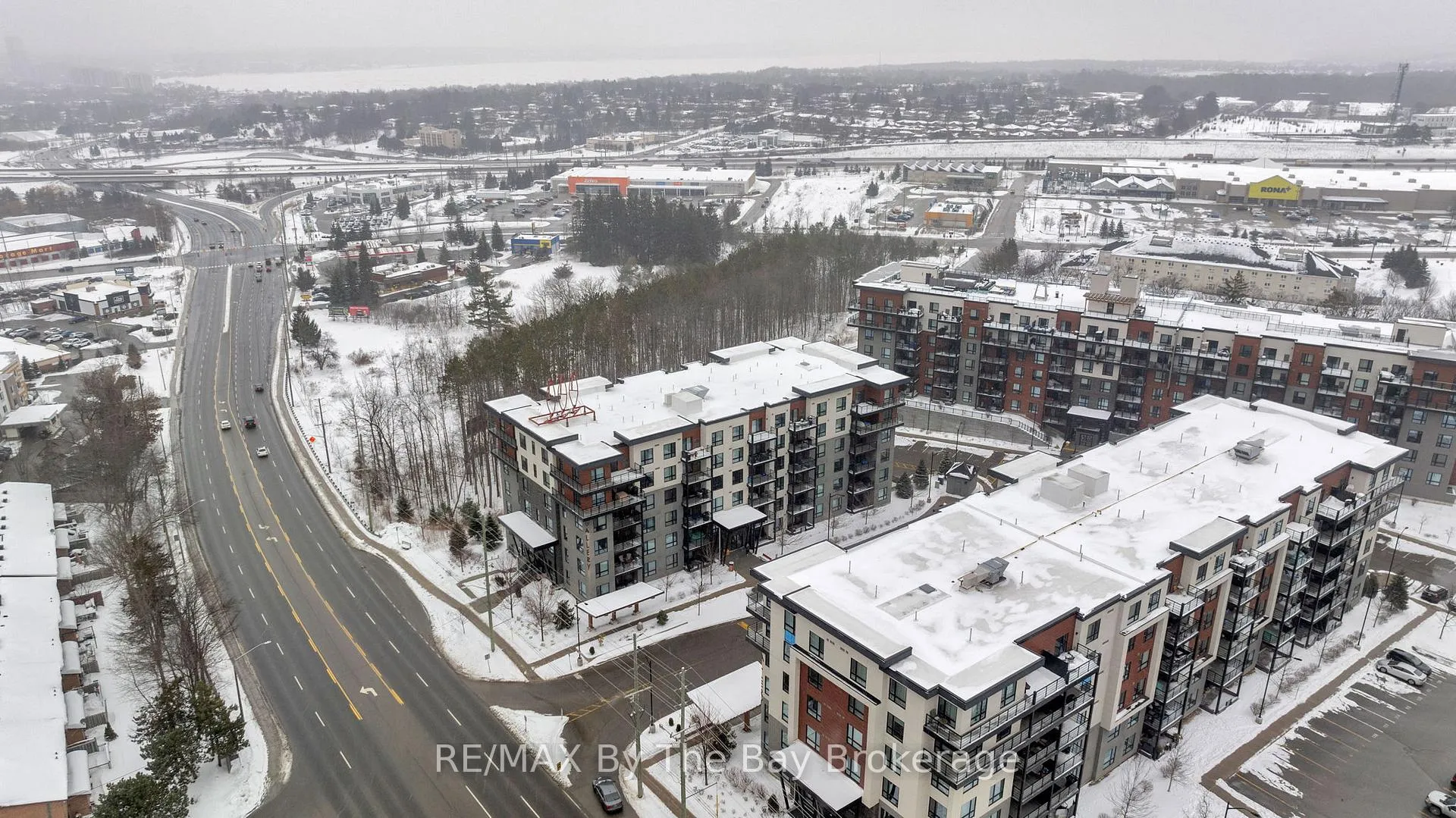 Photo 26 of Unit 309, 300 Essa Road, Barrie, 400 West — HOMEH