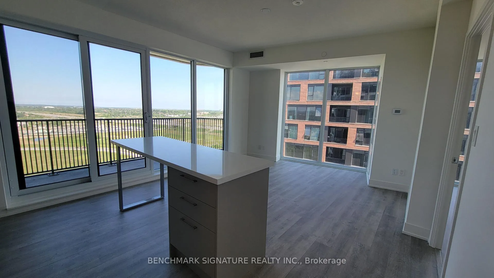 Photo 4 of Unit 2320, 56 Andre De Grasse Street, Markham, Unionville — HOMEH
