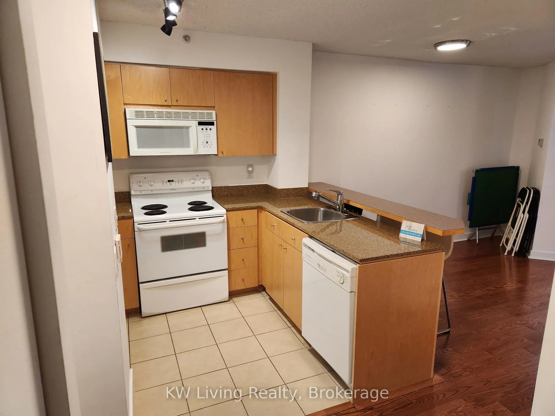 Photo 11 of Unit 331, 361 Front Street W, Toronto, Waterfront Communities — HOMEH