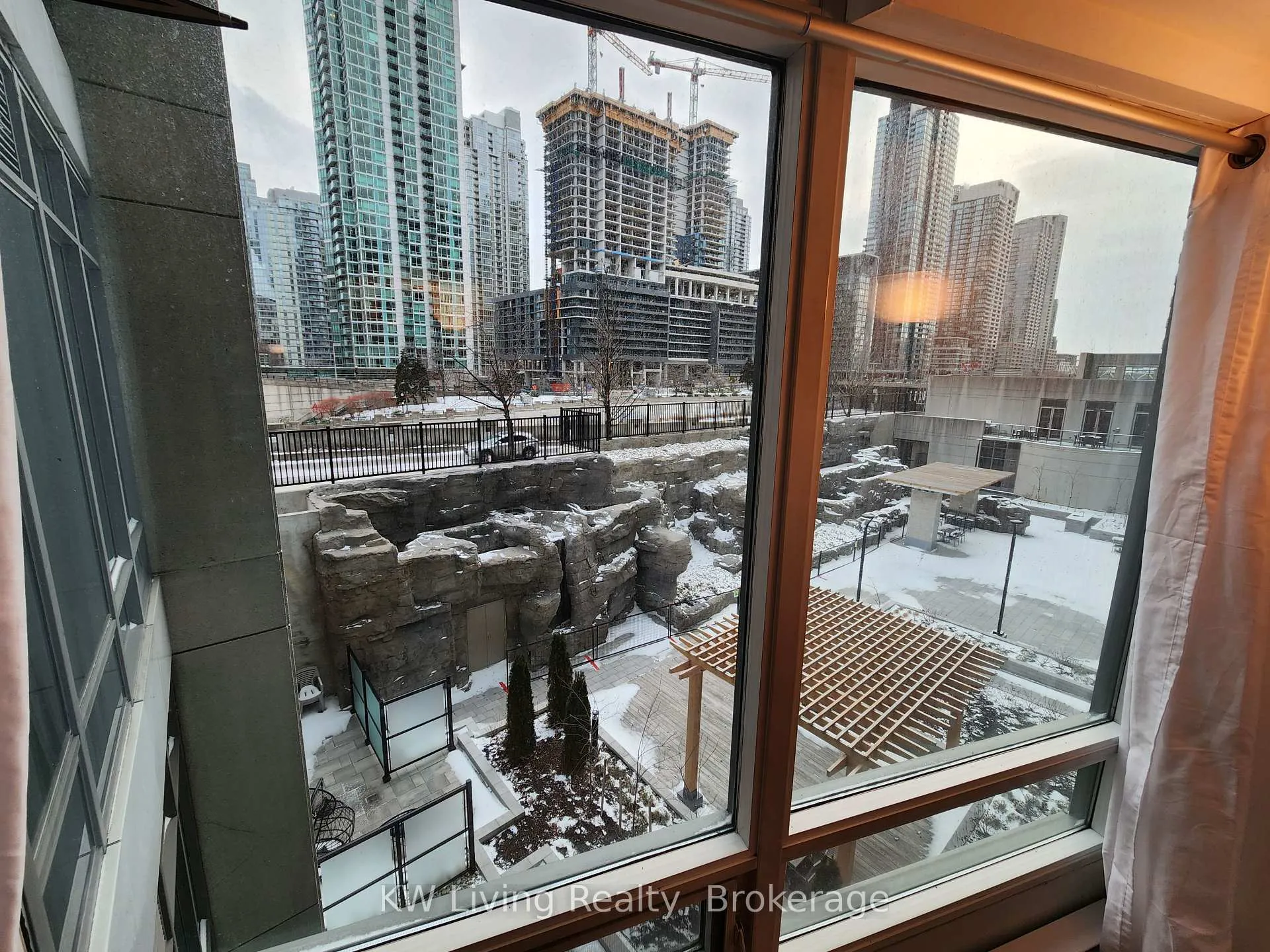 Photo 21 of Unit 331, 361 Front Street W, Toronto, Waterfront Communities — HOMEH