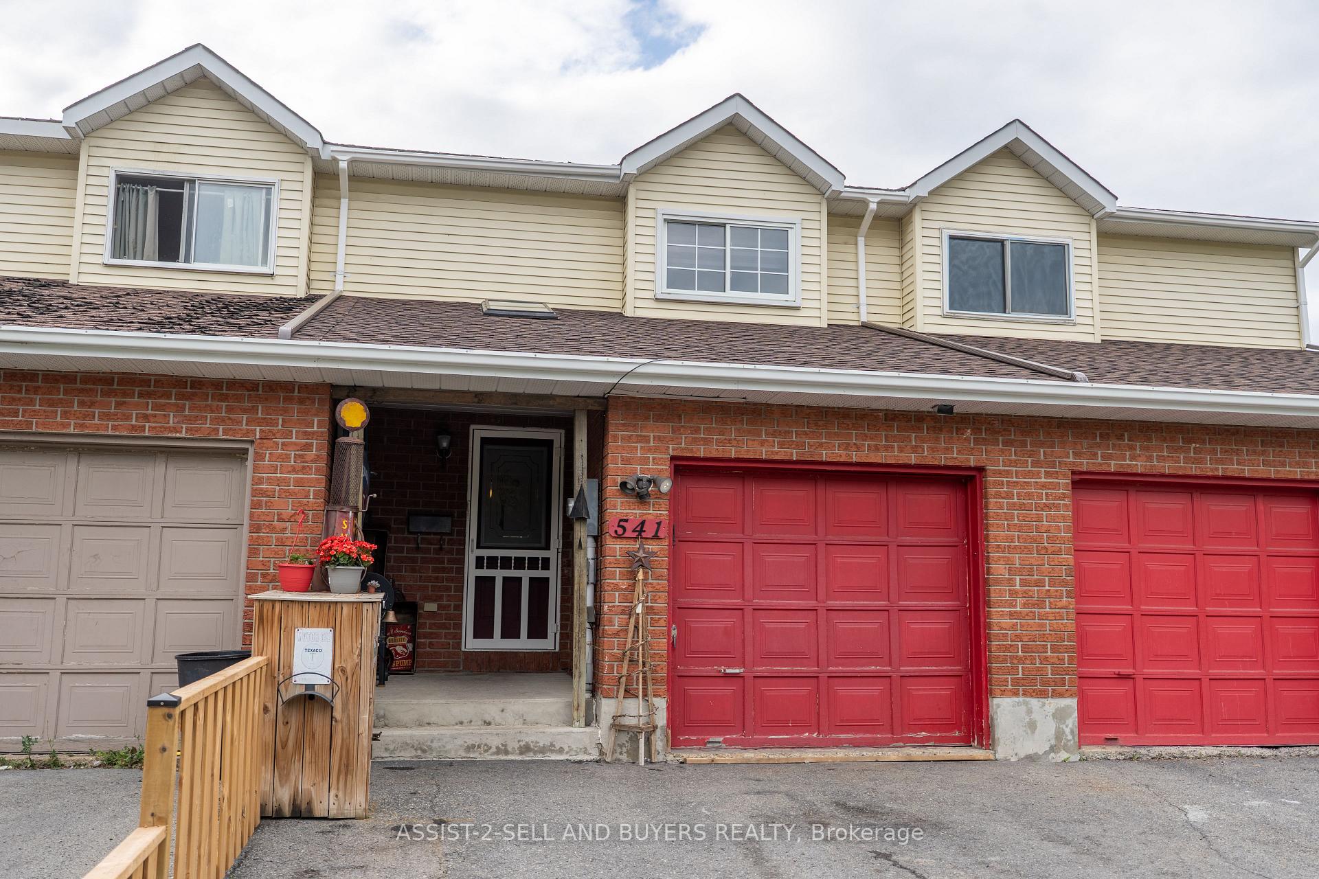 Photo 1 of 541 Mercier Avenue W, Cornwall — HOMEH