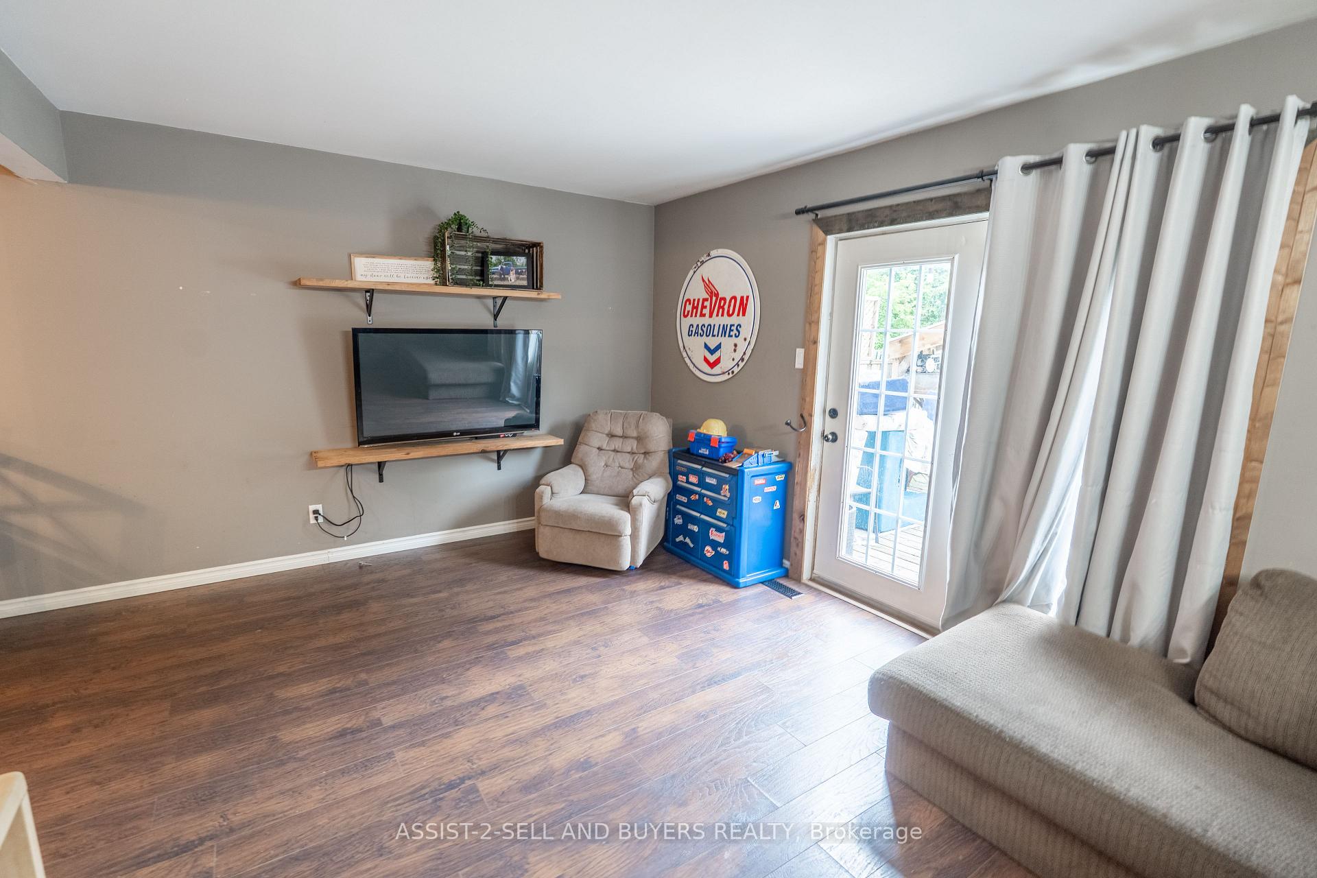 Photo 15 of 541 Mercier Avenue W, Cornwall — HOMEH