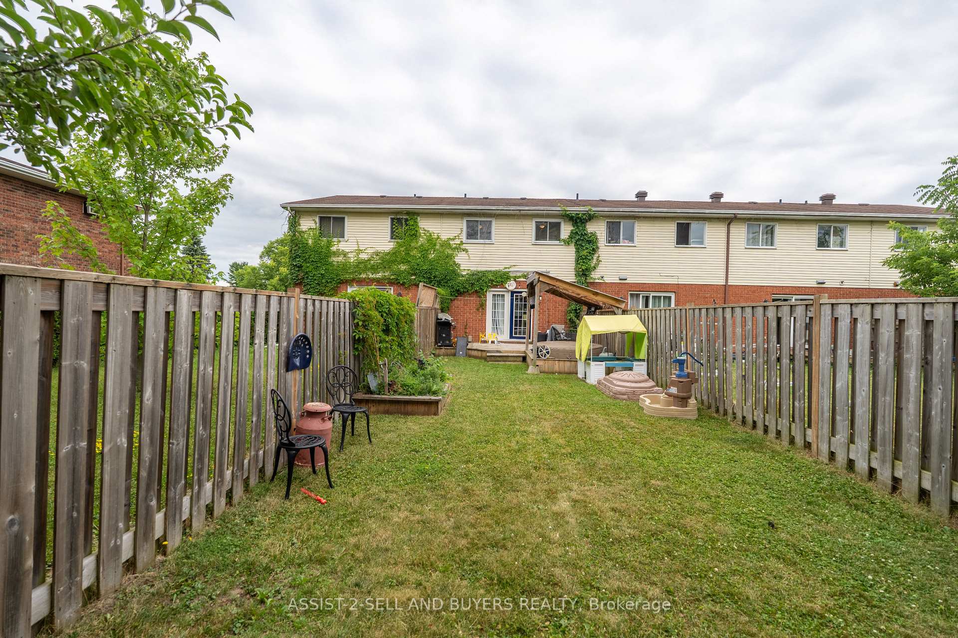 Photo 23 of 541 Mercier Avenue W, Cornwall — HOMEH