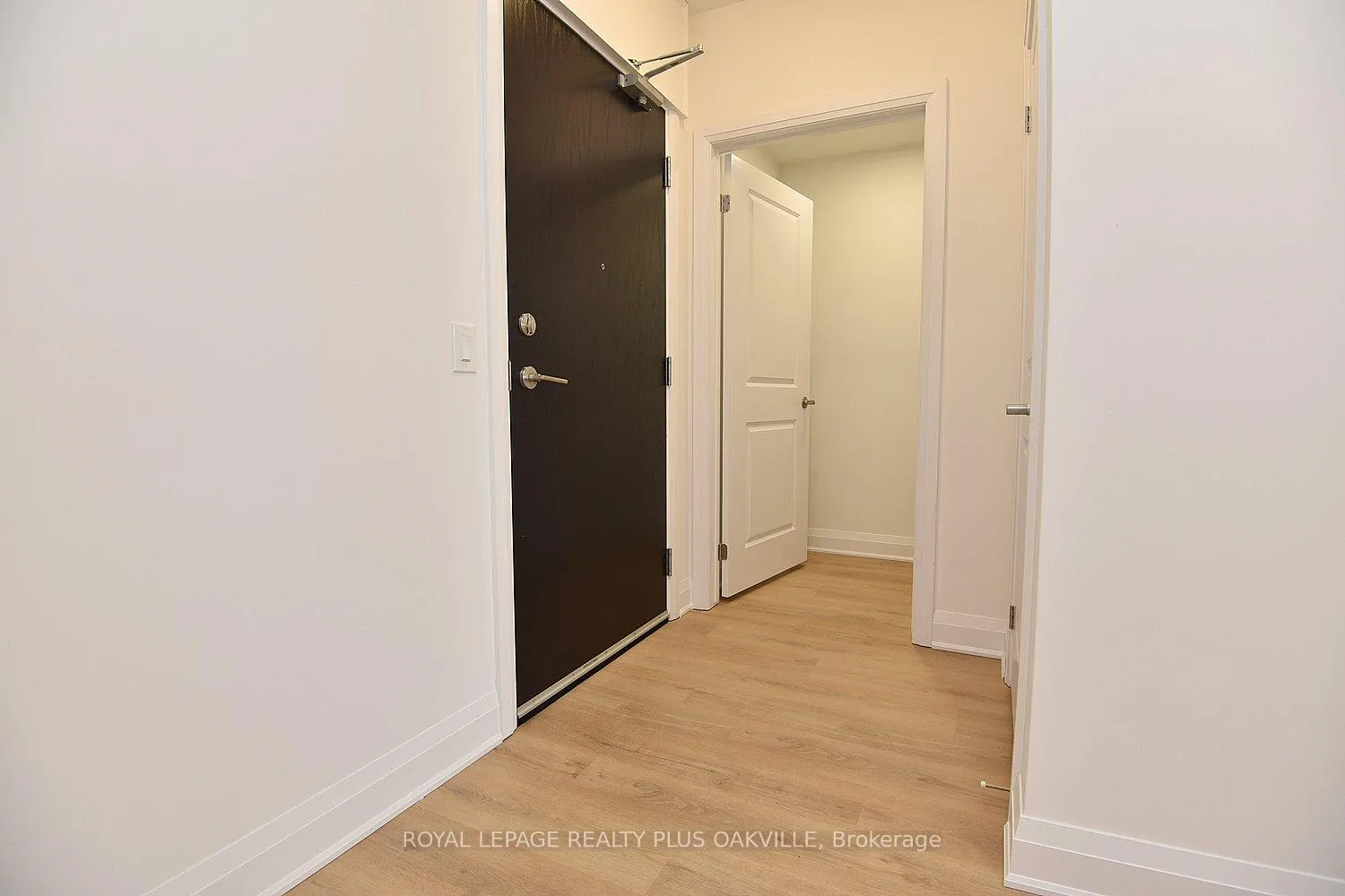 Photo 4 of Unit 513, 1936 Rymal Road E, Hamilton, Stoney Creek Mountain — HOMEH