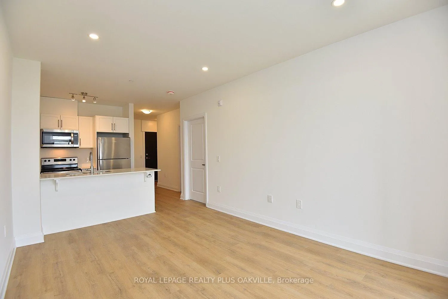 Photo 6 of Unit 513, 1936 Rymal Road E, Hamilton, Stoney Creek Mountain — HOMEH