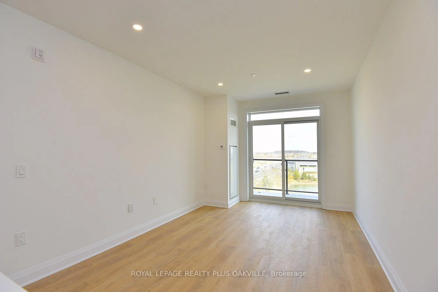 Photo 9 of Unit 513, 1936 Rymal Road E, Hamilton, Stoney Creek Mountain — HOMEH