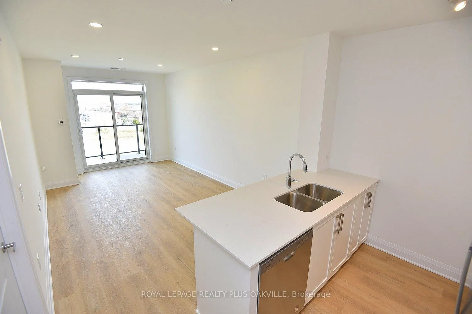 Photo 14 of Unit 513, 1936 Rymal Road E, Hamilton, Stoney Creek Mountain — HOMEH