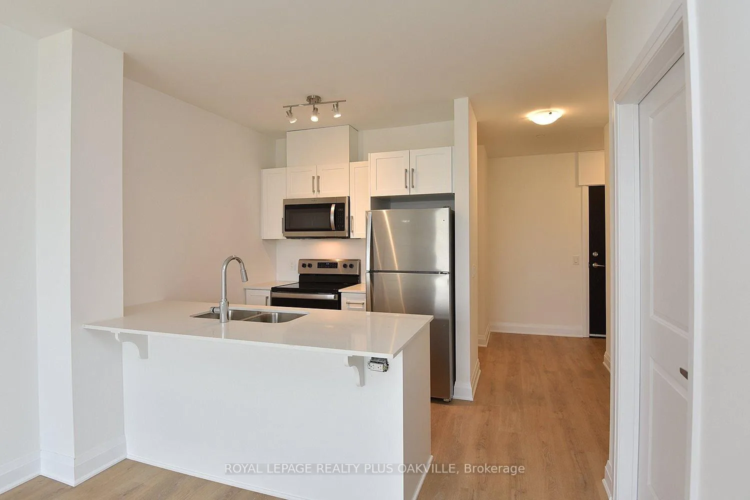 Photo 15 of Unit 513, 1936 Rymal Road E, Hamilton, Stoney Creek Mountain — HOMEH