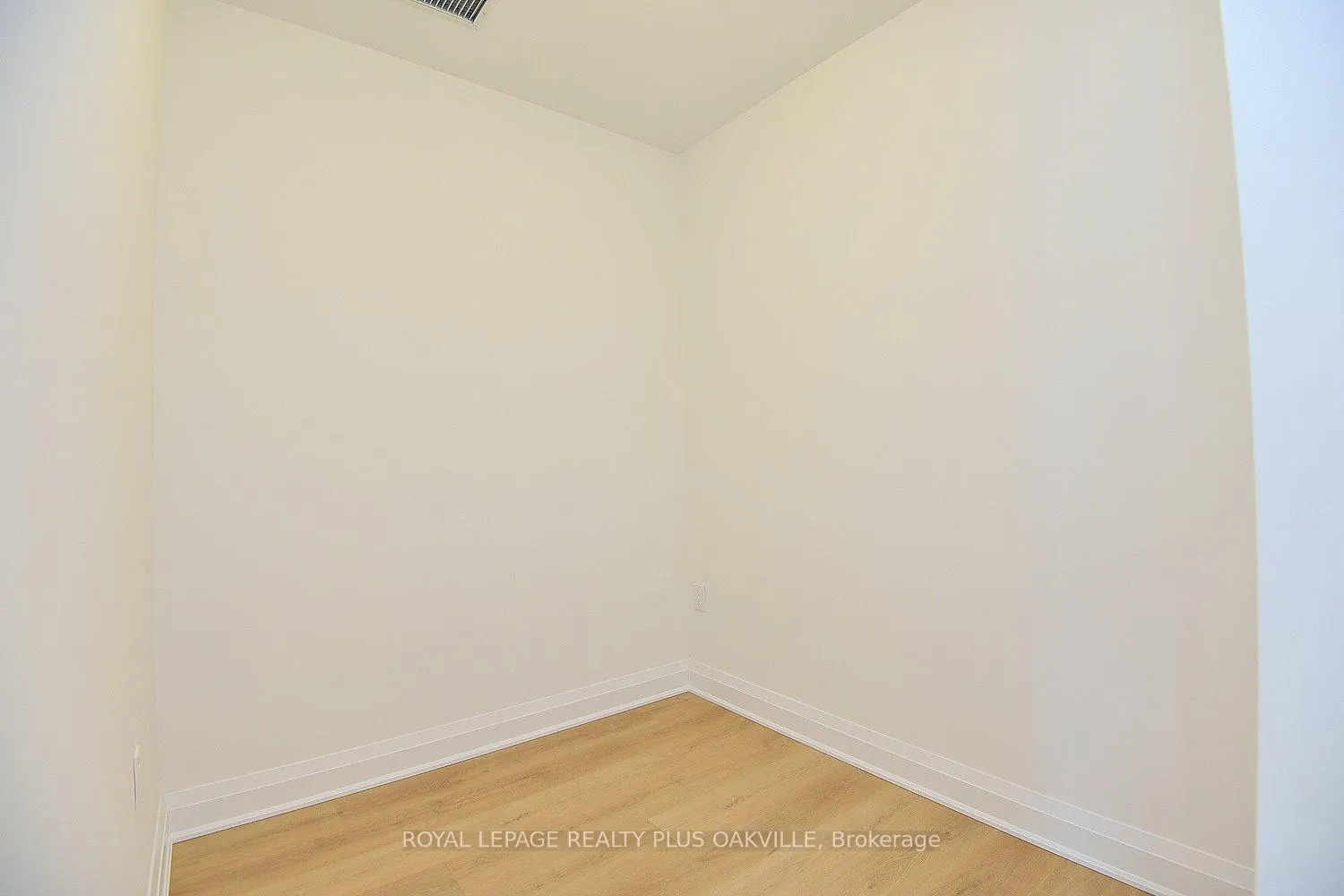 Photo 16 of Unit 513, 1936 Rymal Road E, Hamilton, Stoney Creek Mountain — HOMEH