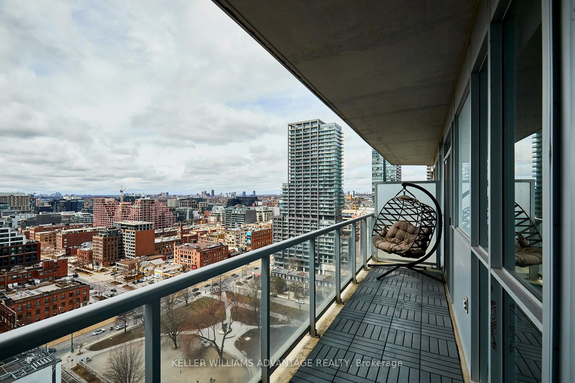 Photo 7 of Unit 2214S, 352 Front Street W, Toronto, Waterfront Communities — HOMEH