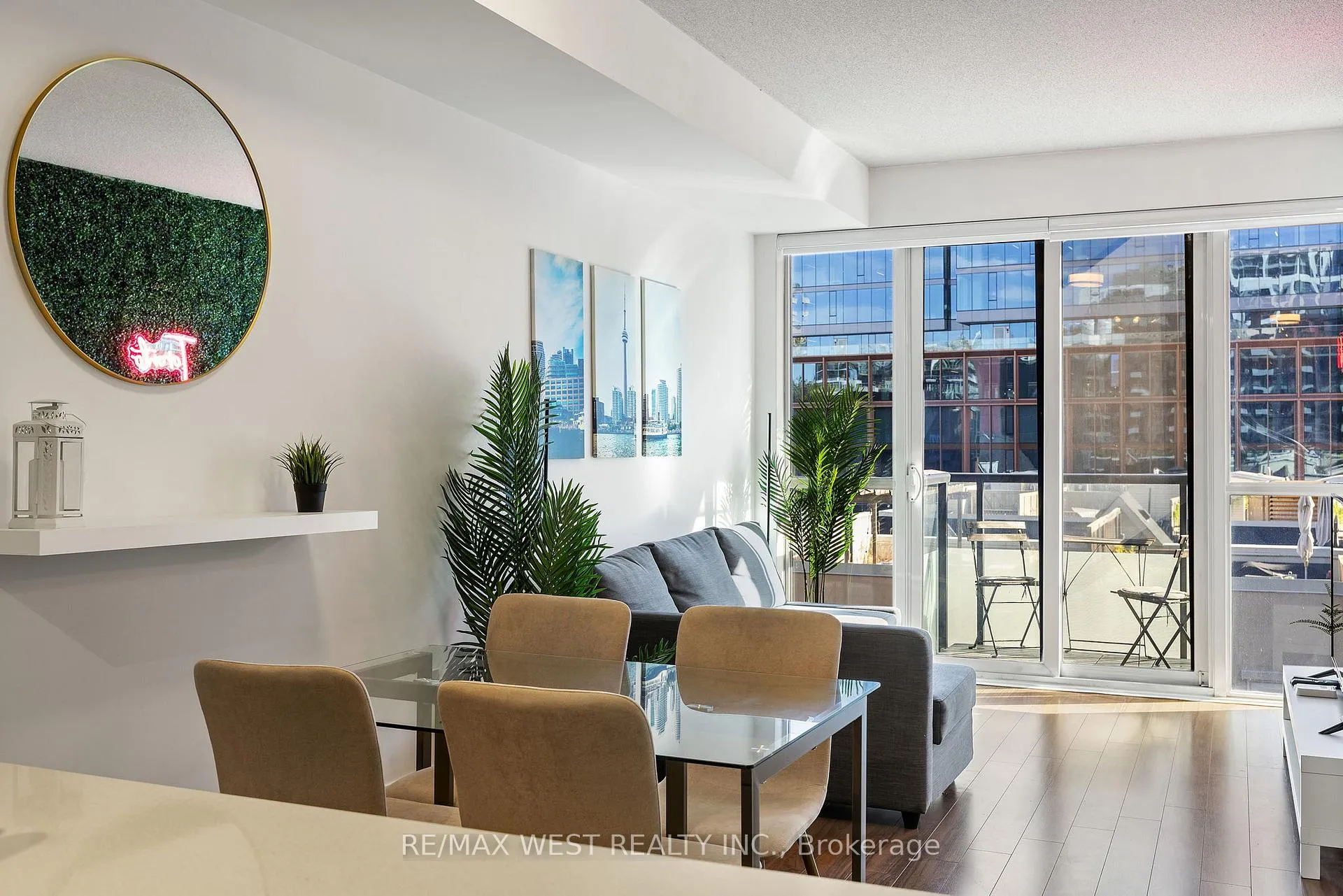 Photo 12 of Unit 521, 560 Front Street W, Toronto, Waterfront Communities — HOMEH