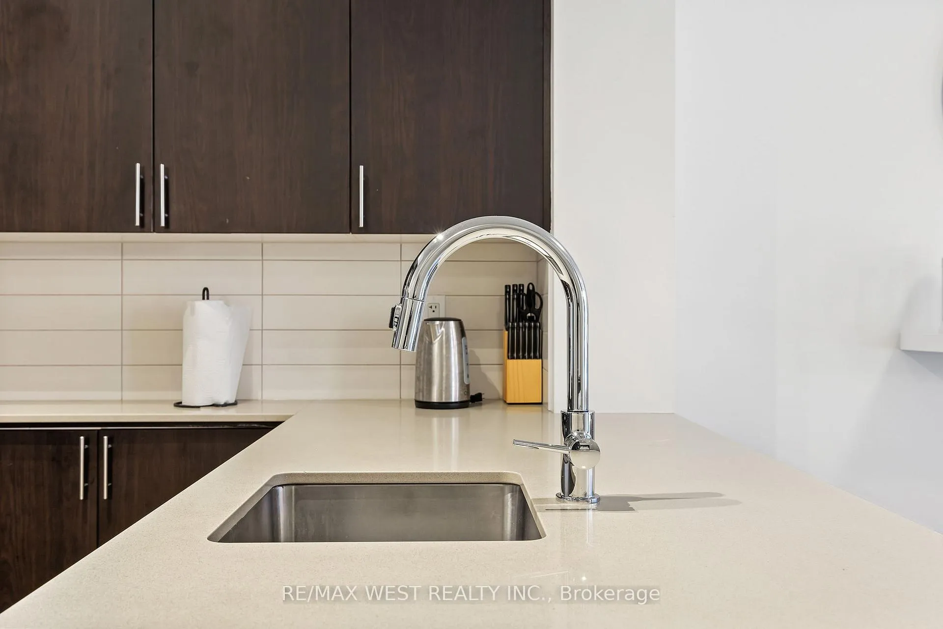 Photo 13 of Unit 521, 560 Front Street W, Toronto, Waterfront Communities — HOMEH
