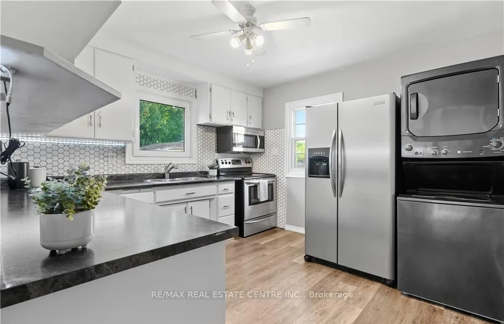 Photo 6 of Unit Unit - B, 154 Montgomery Road, Kitchener — HOMEH