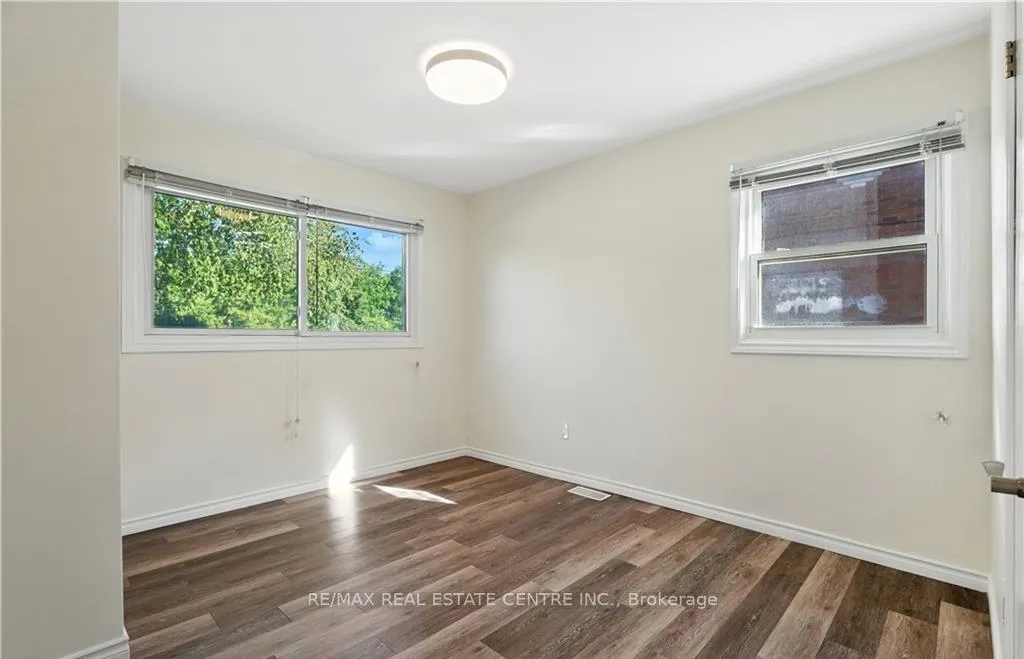 Photo 9 of Unit Unit - B, 154 Montgomery Road, Kitchener — HOMEH