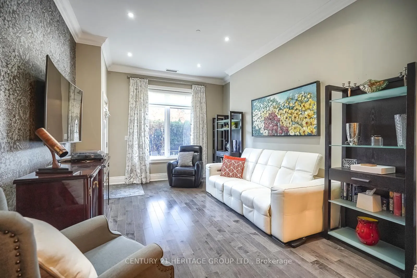 Photo 6 of Unit 130, 80 Burns Boulevard, King, King City — HOMEH