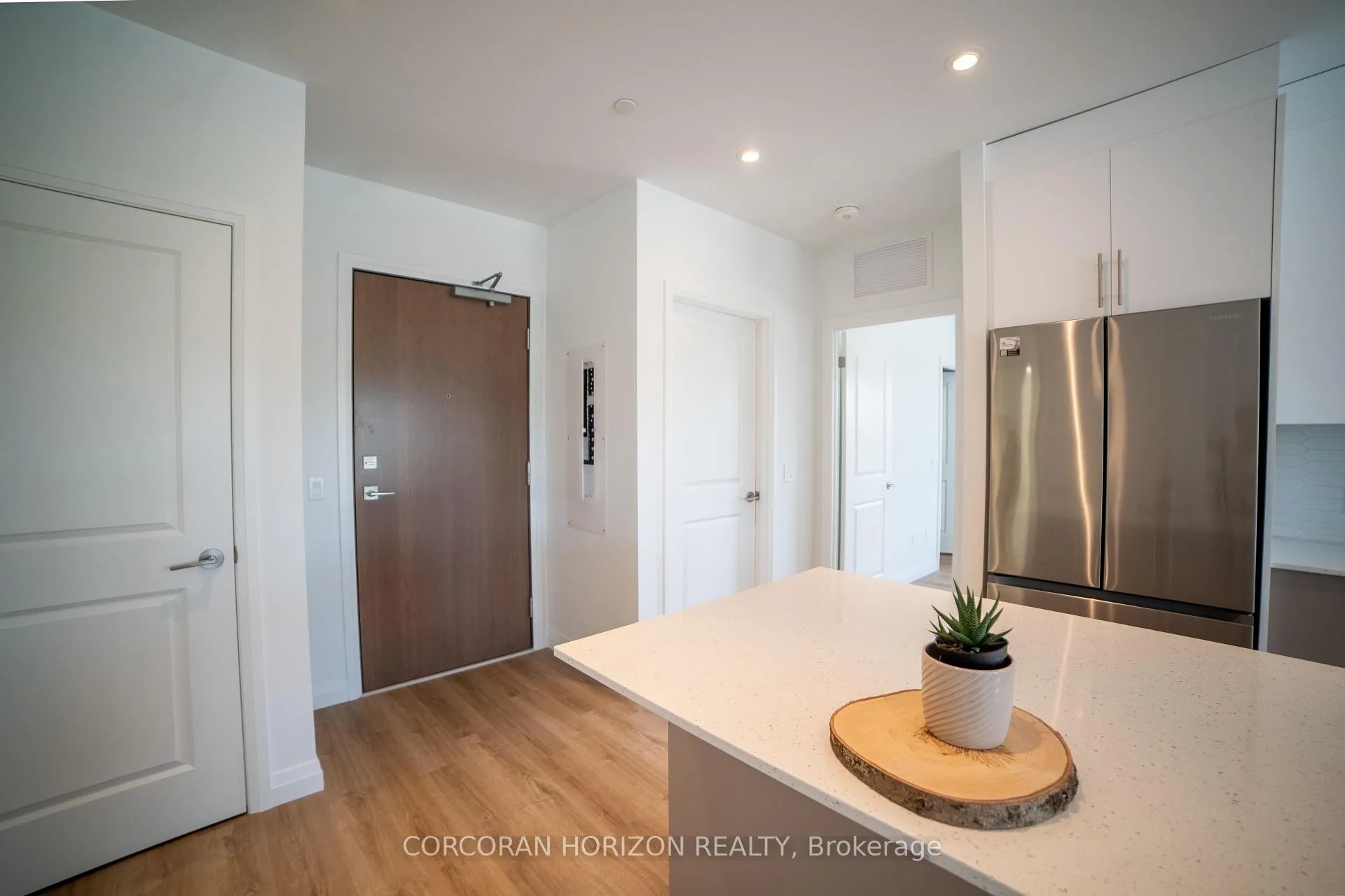 Photo 2 of Unit 302, 525 New Dundee Road, Kitchener — HOMEH
