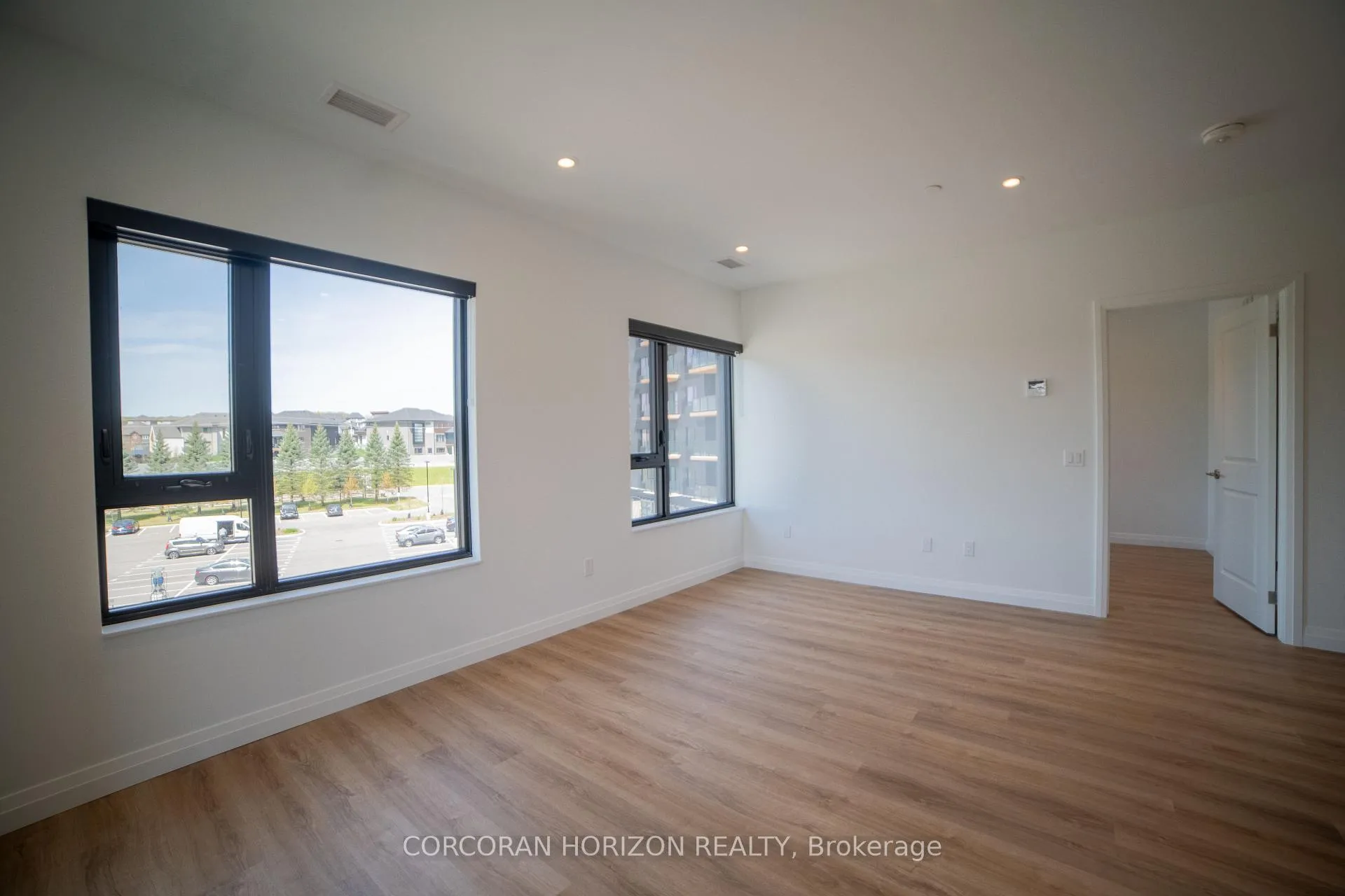 Photo 5 of Unit 302, 525 New Dundee Road, Kitchener — HOMEH