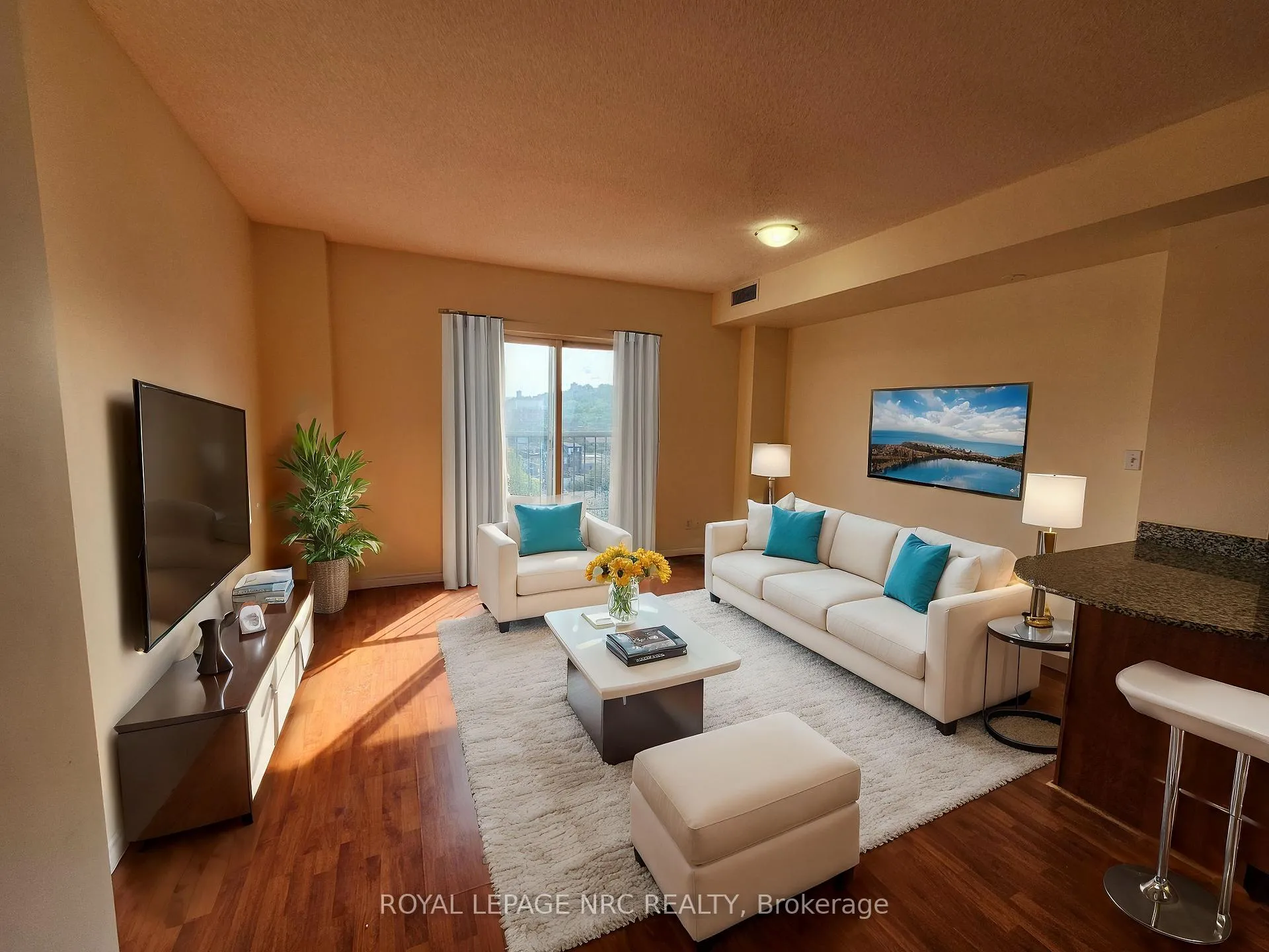 Photo 5 of Unit 12, 135 James Street S, Hamilton, Corktown — HOMEH