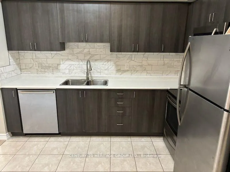 Photo 4 of Unit 204, 43 Ferndale Drive S, Barrie, Ardagh — HOMEH