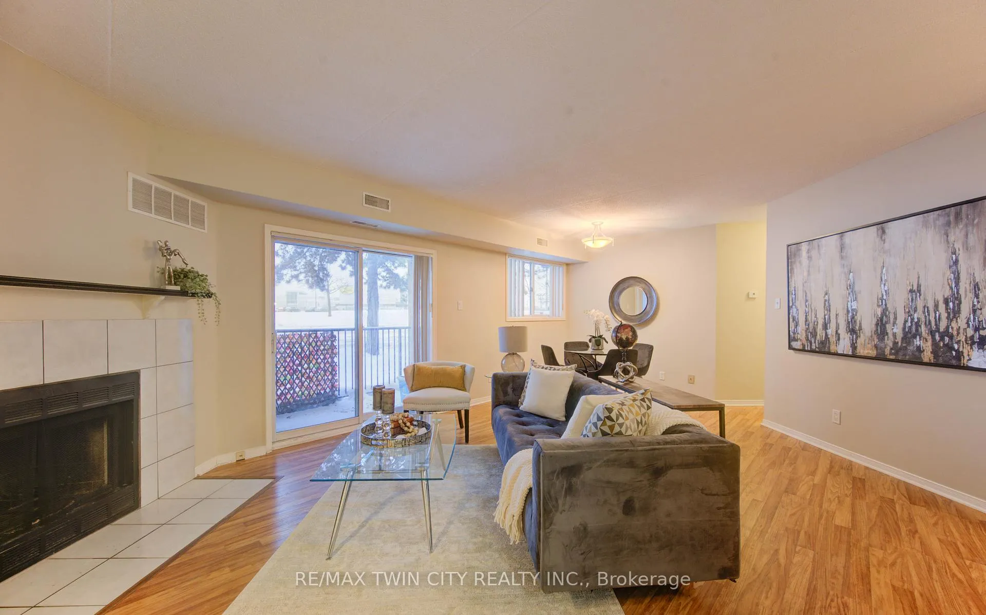 Photo 7 of Unit 50, 3085 Kingsway Drive, Waterloo — HOMEH