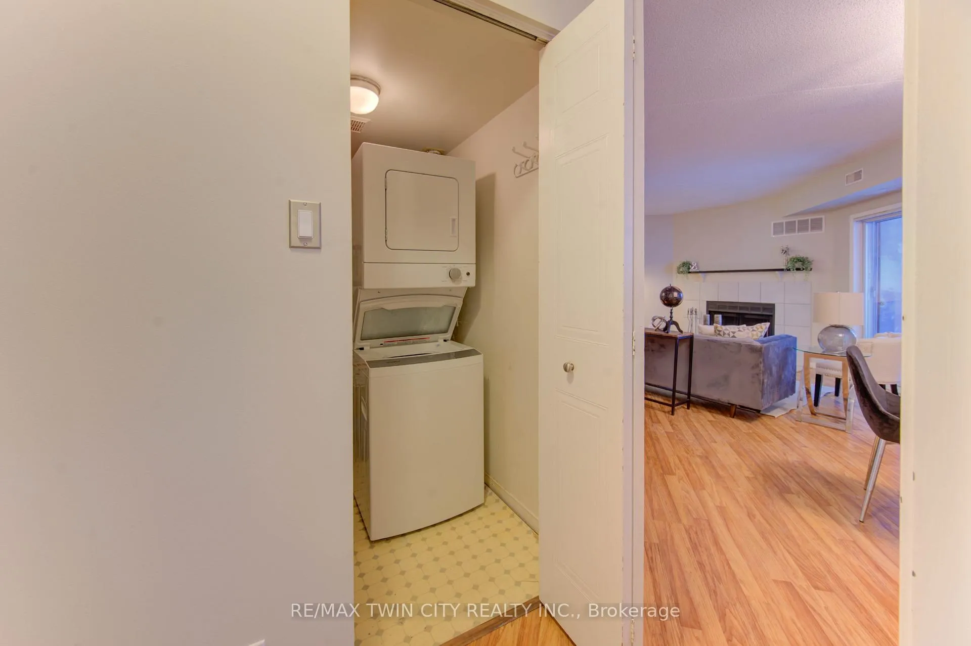 Photo 20 of Unit 50, 3085 Kingsway Drive, Waterloo — HOMEH