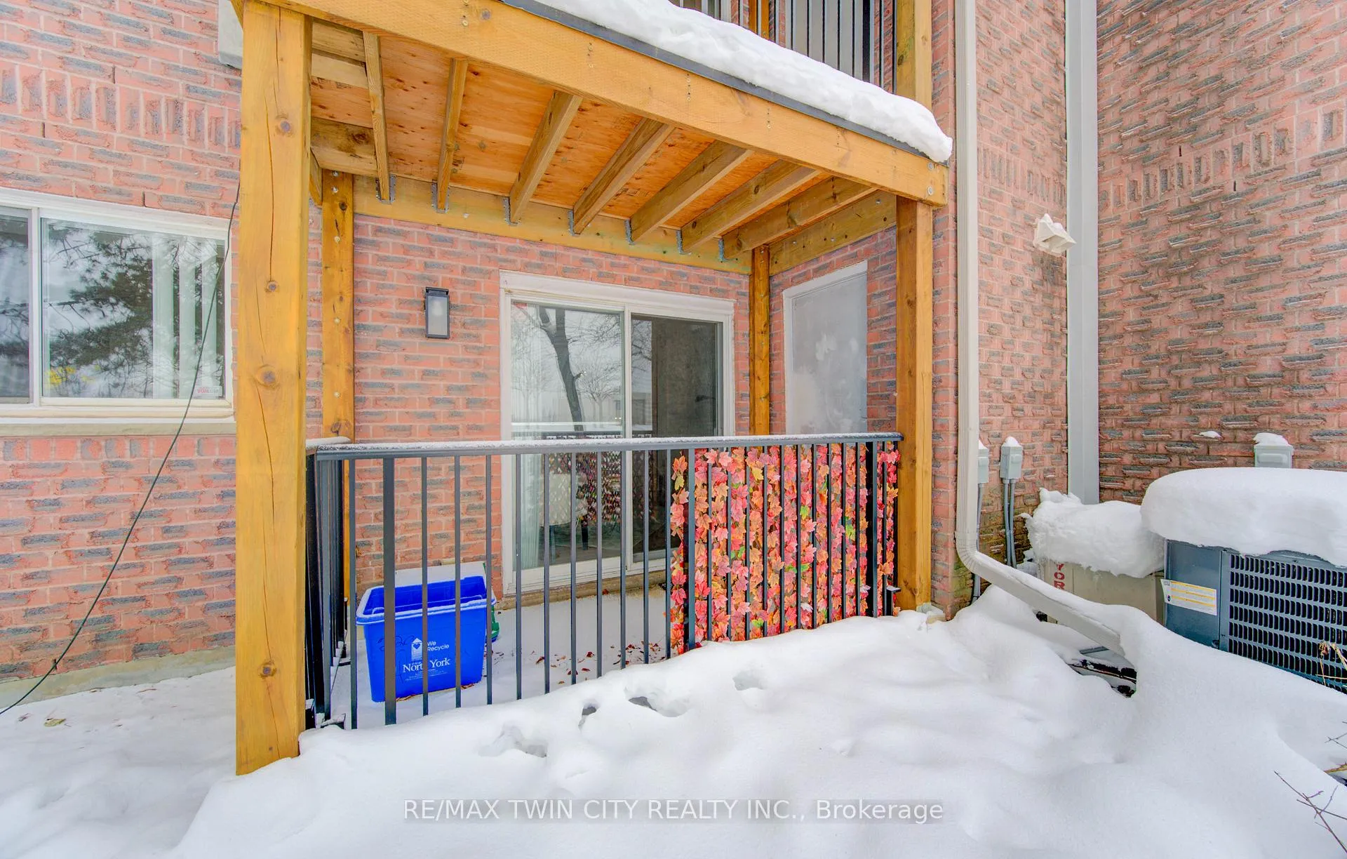 Photo 29 of Unit 50, 3085 Kingsway Drive, Waterloo — HOMEH