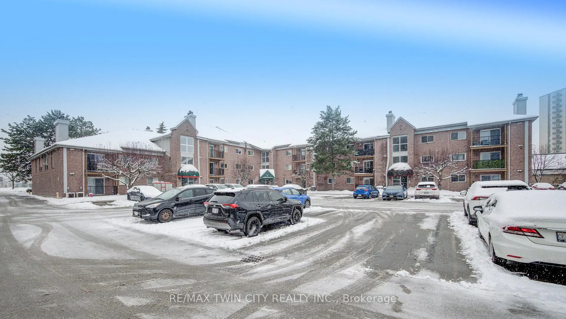 Photo 30 of Unit 50, 3085 Kingsway Drive, Waterloo — HOMEH