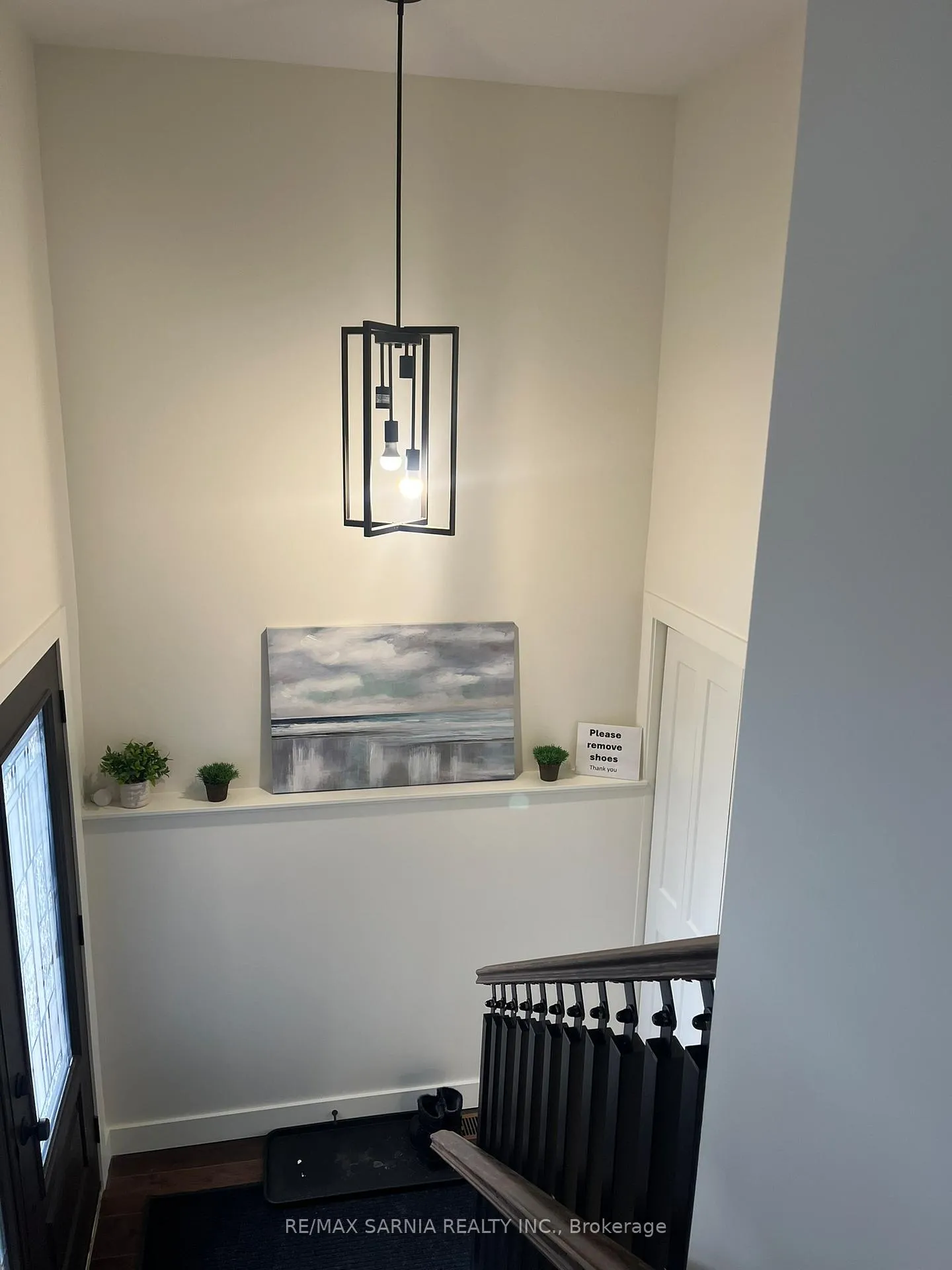 Photo 6 of 125 Templeton Crescent, St. Clair — HOMEH