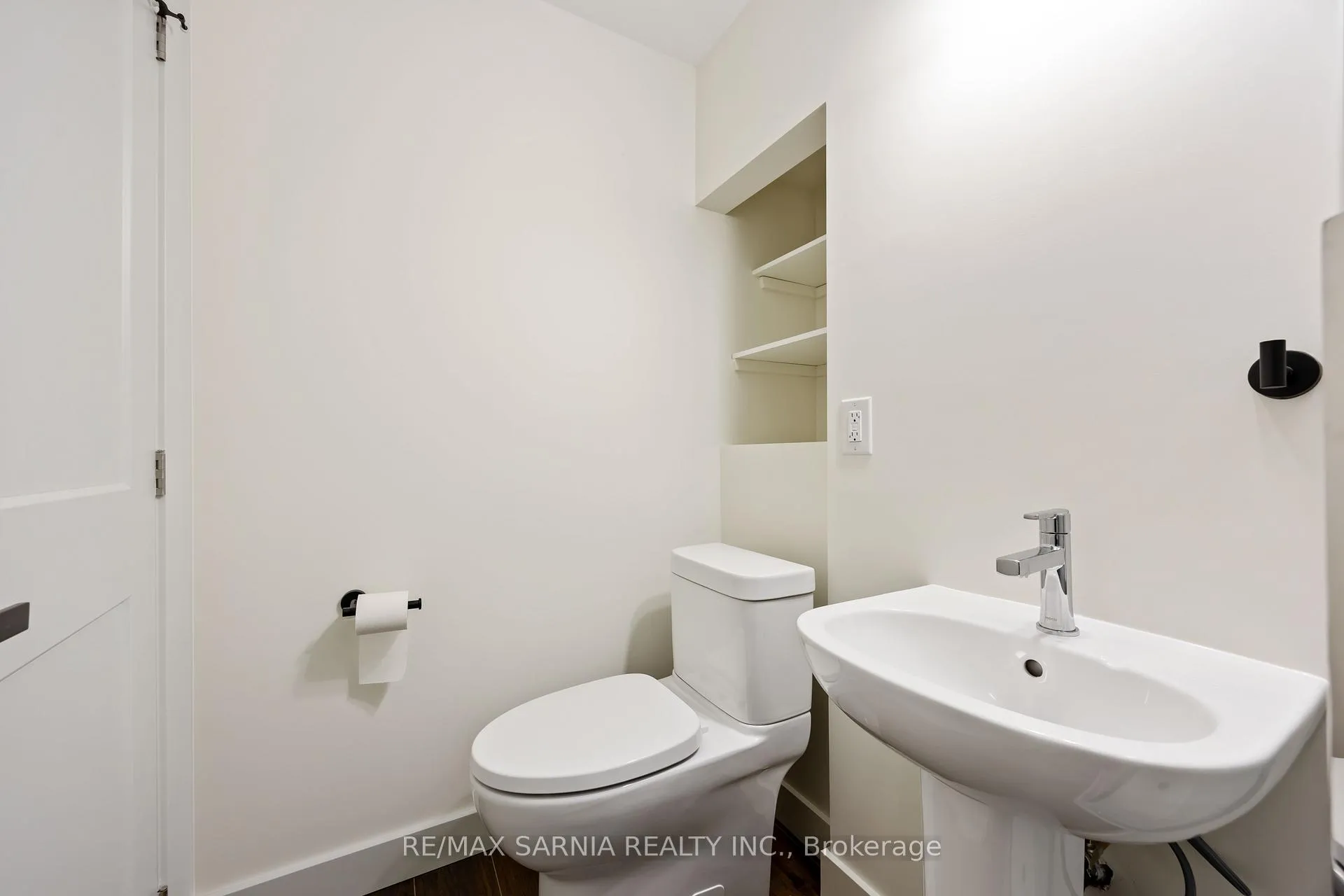 Photo 28 of 125 Templeton Crescent, St. Clair — HOMEH