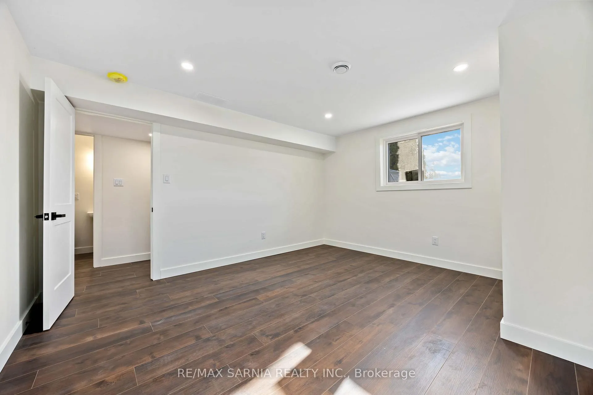 Photo 30 of 125 Templeton Crescent, St. Clair — HOMEH