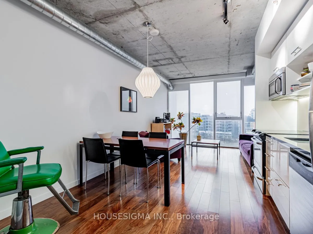 Photo 3 of Unit 822, 32 Trolley Crescent, Toronto, Moss Park — HOMEH