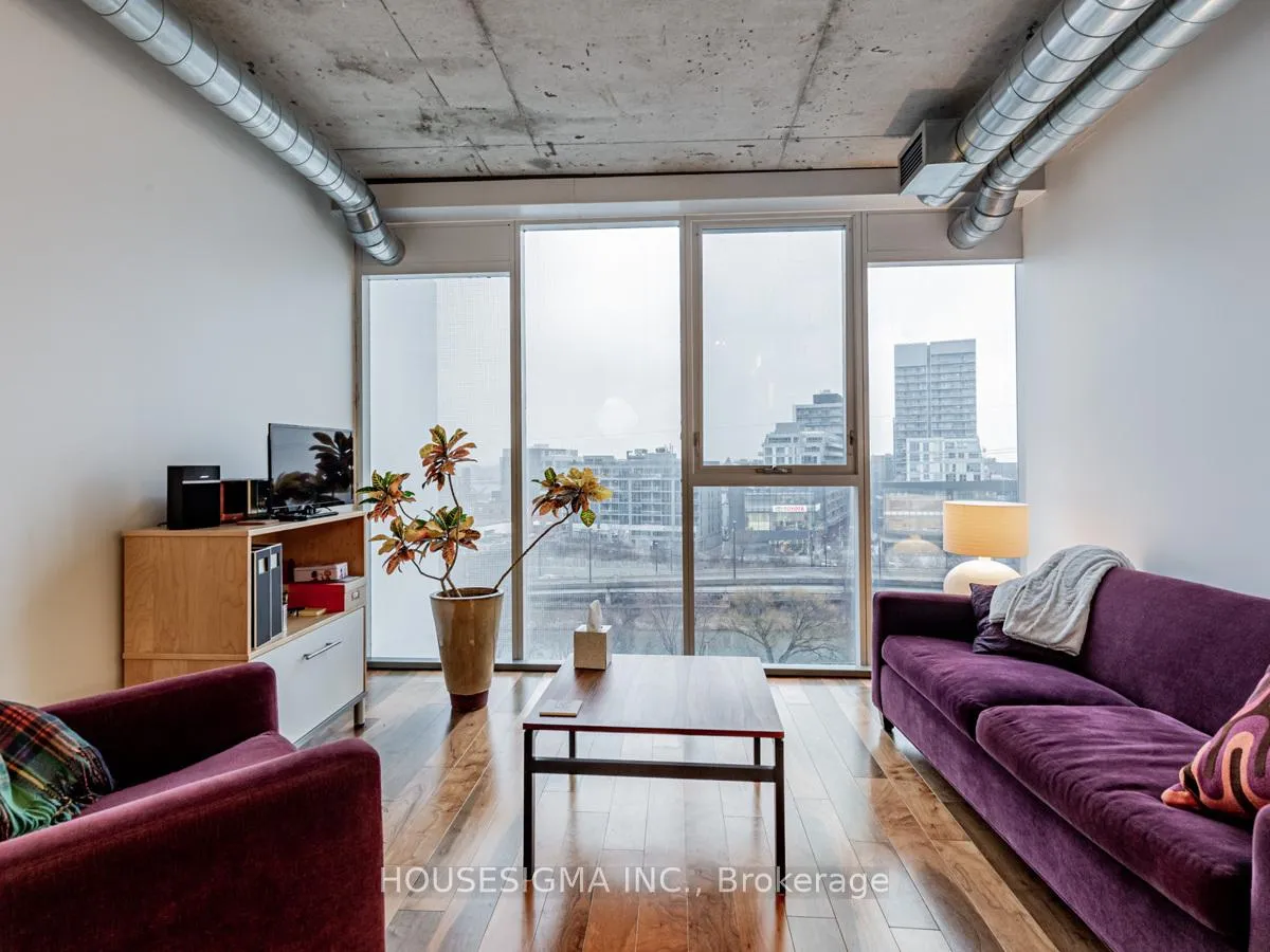 Photo 9 of Unit 822, 32 Trolley Crescent, Toronto, Moss Park — HOMEH