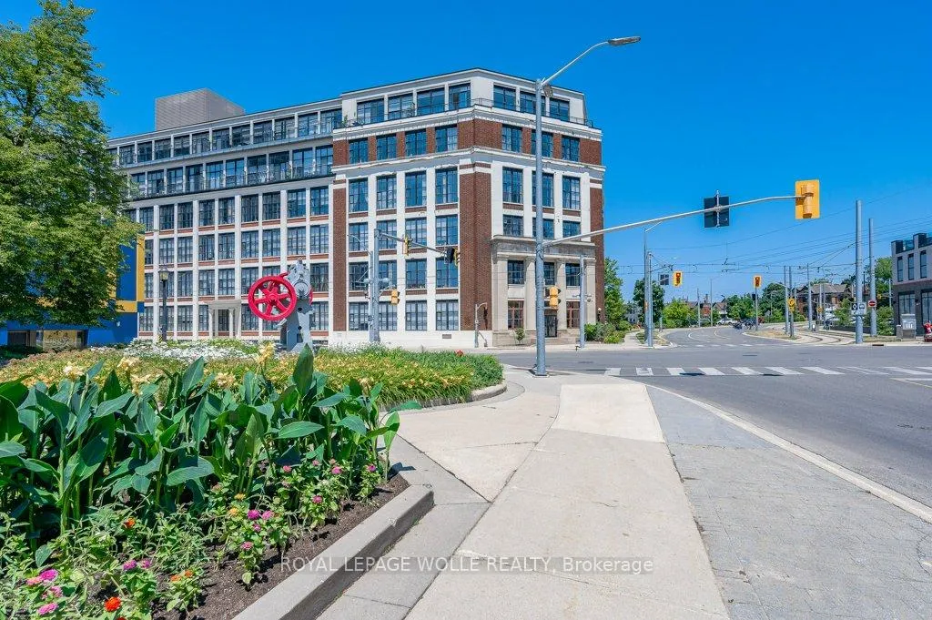 Photo 5 of Unit 217, 404 King Street W, Kitchener — HOMEH
