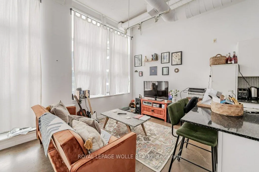 Photo 33 of Unit 217, 404 King Street W, Kitchener — HOMEH