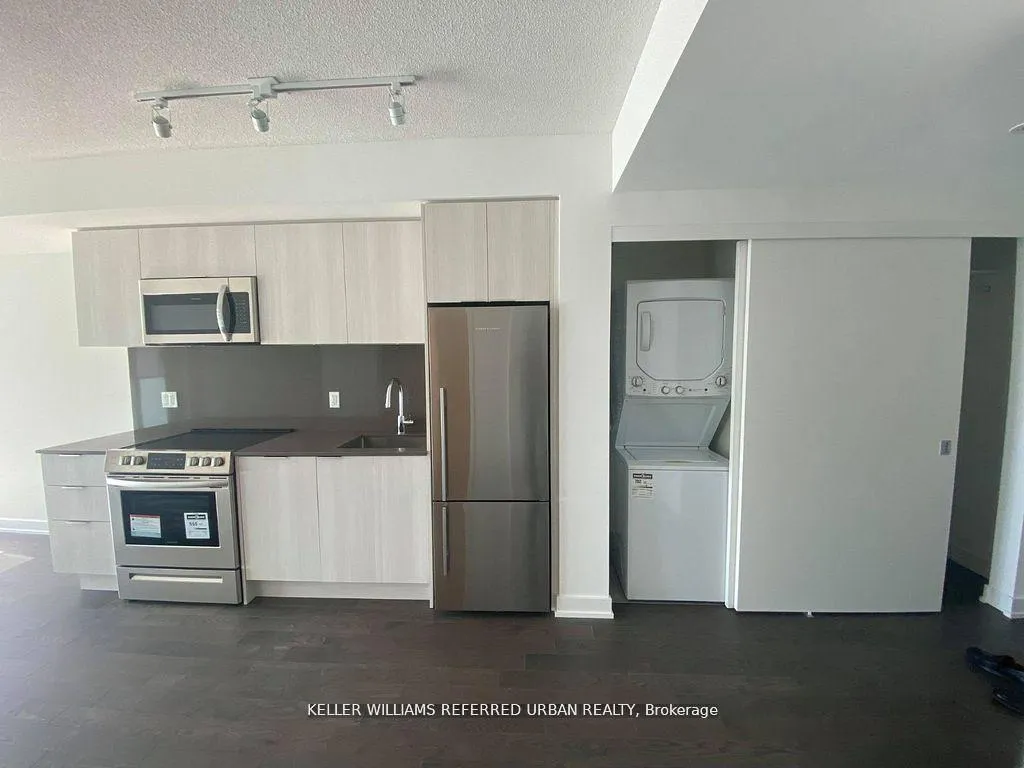 Photo 4 of Unit 1809, 25 Richmond Street E, Toronto, Church-Yonge Corridor — HOMEH