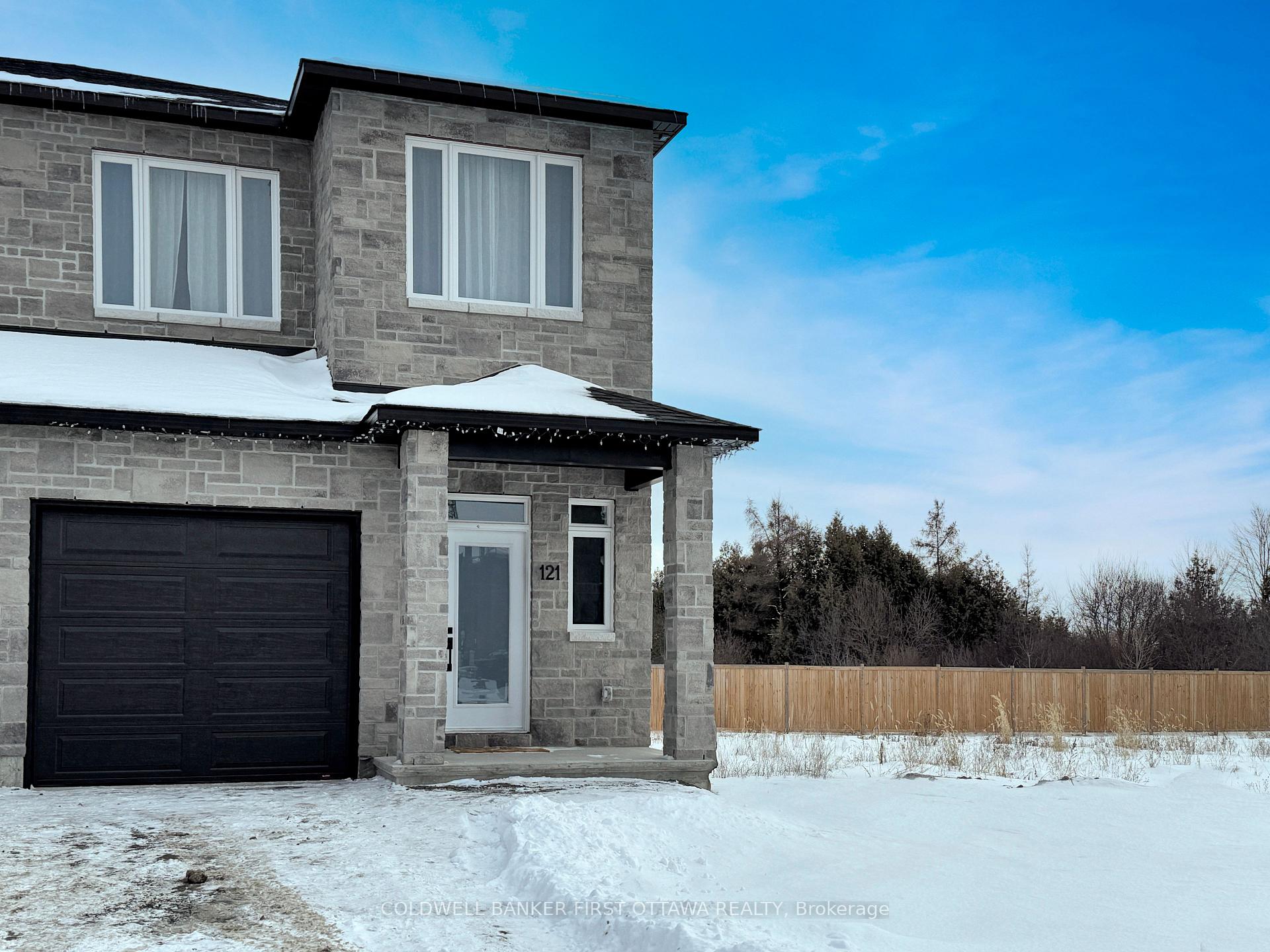 Photo 1 of 444 Thomas Street, Carleton Place — HOMEH