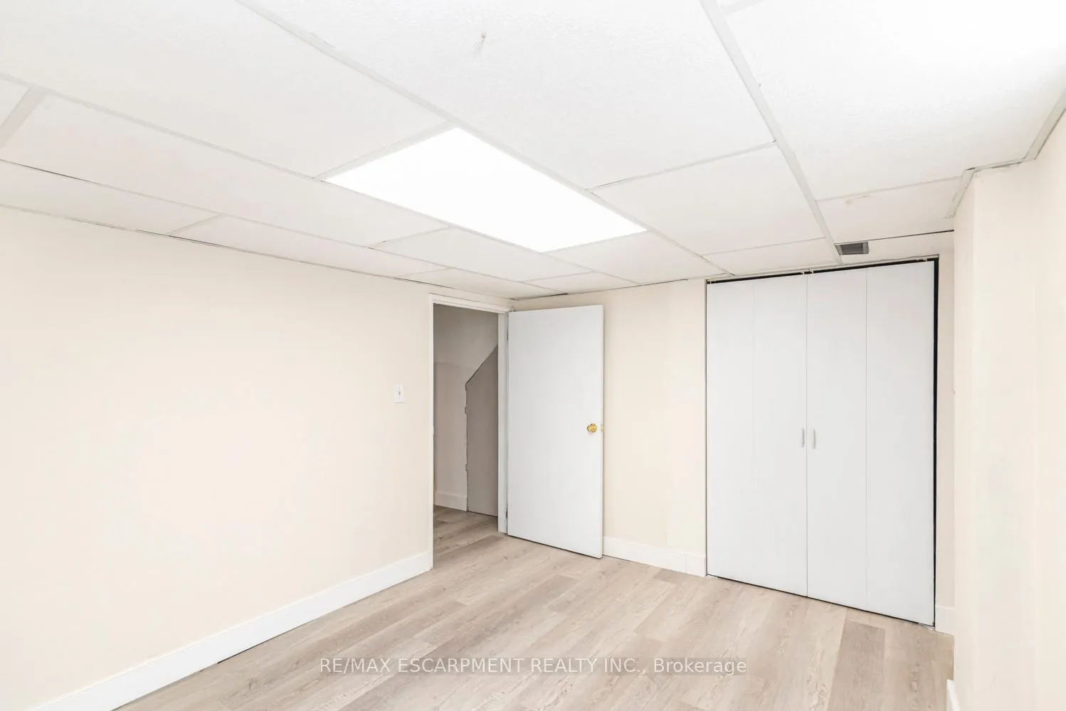 Photo 12 of Unit F, 25 Bryna Avenue, Hamilton, Greeningdon — HOMEH