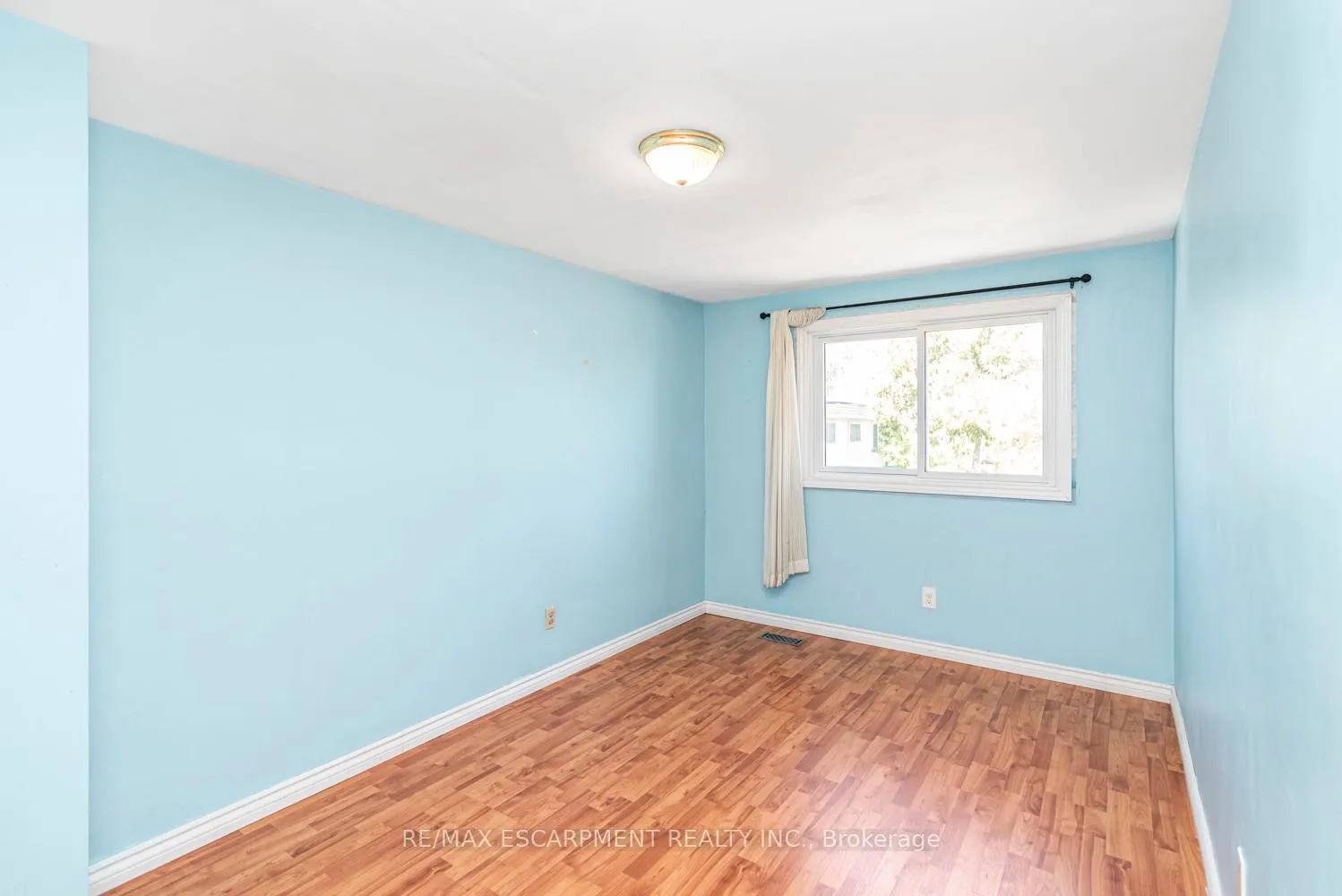 Photo 18 of Unit F, 25 Bryna Avenue, Hamilton, Greeningdon — HOMEH