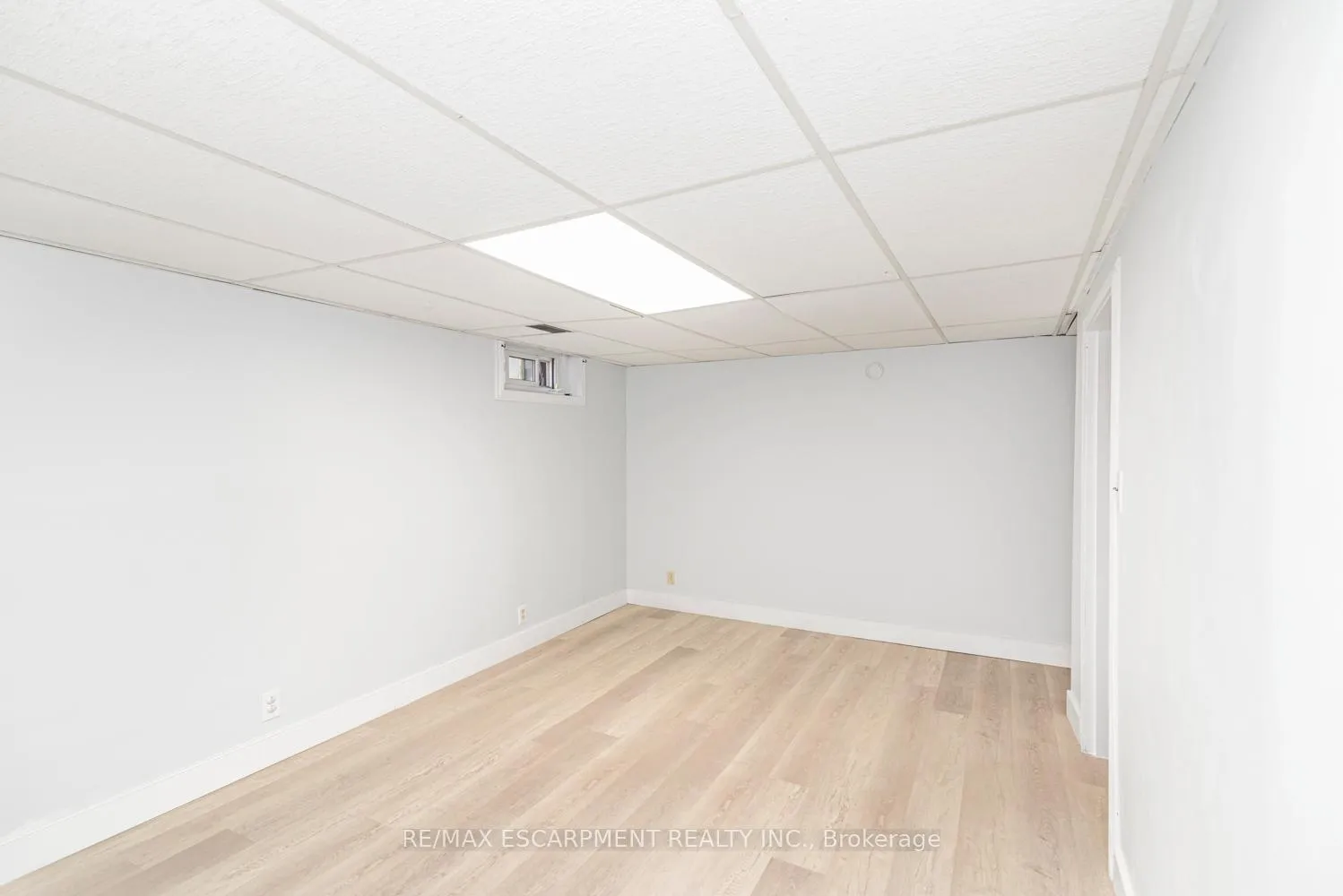 Photo 24 of Unit F, 25 Bryna Avenue, Hamilton, Greeningdon — HOMEH