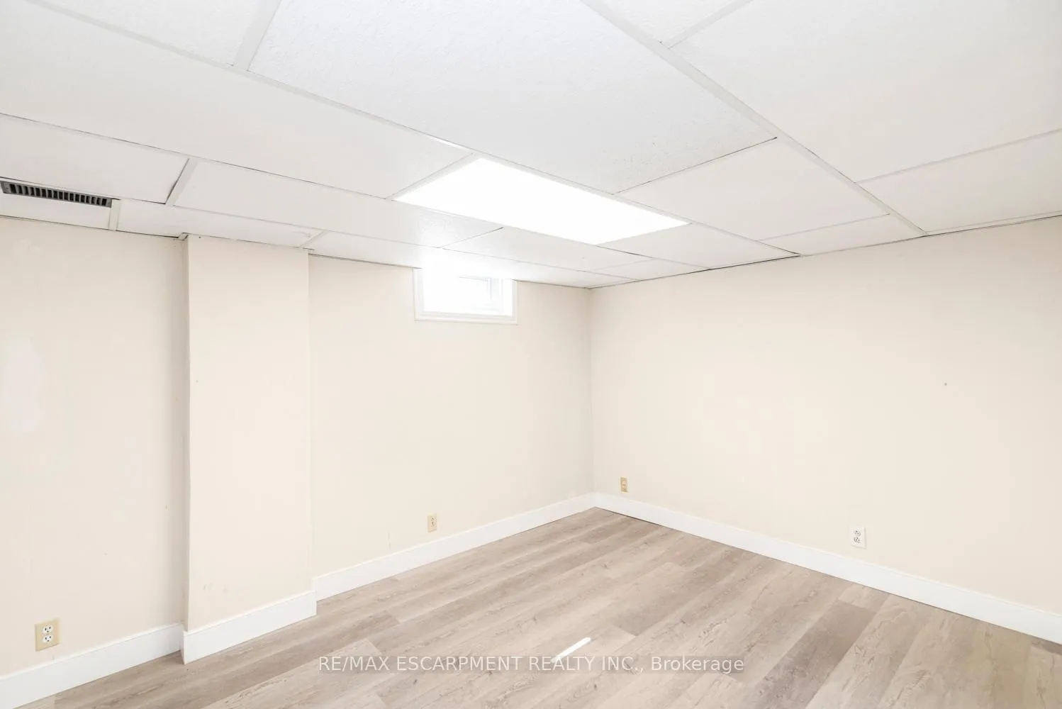 Photo 26 of Unit F, 25 Bryna Avenue, Hamilton, Greeningdon — HOMEH