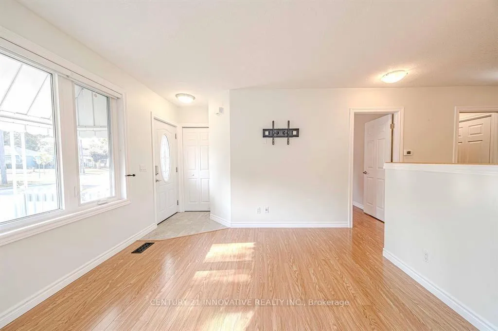 Photo 7 of Unit Main, 70 St Clair Avenue, Kitchener — HOMEH