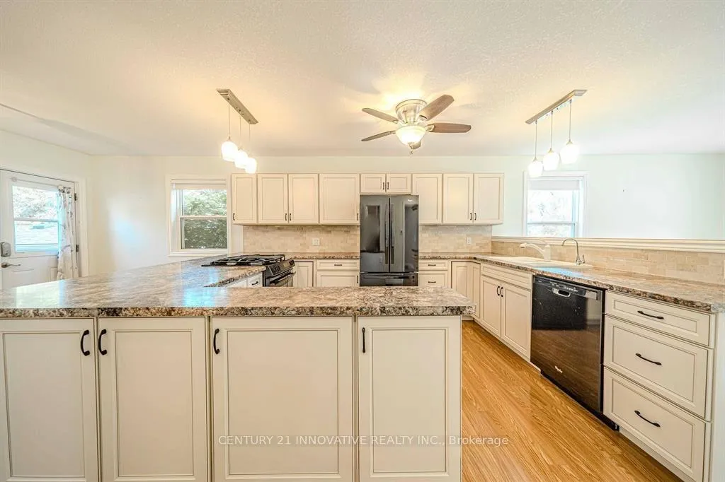 Photo 11 of Unit Main, 70 St Clair Avenue, Kitchener — HOMEH