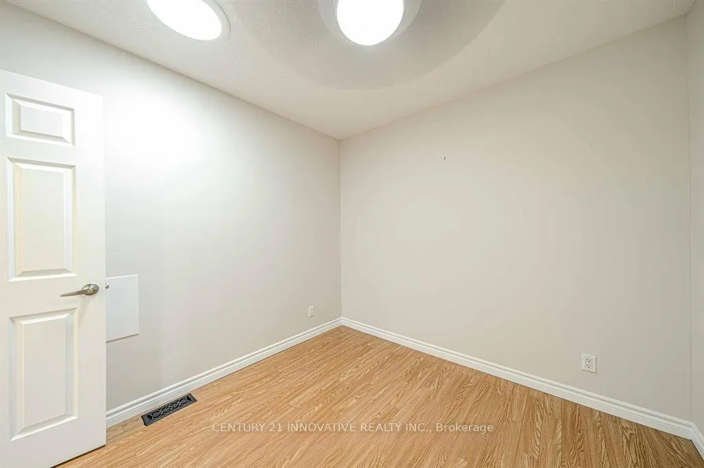 Photo 25 of Unit Main, 70 St Clair Avenue, Kitchener — HOMEH