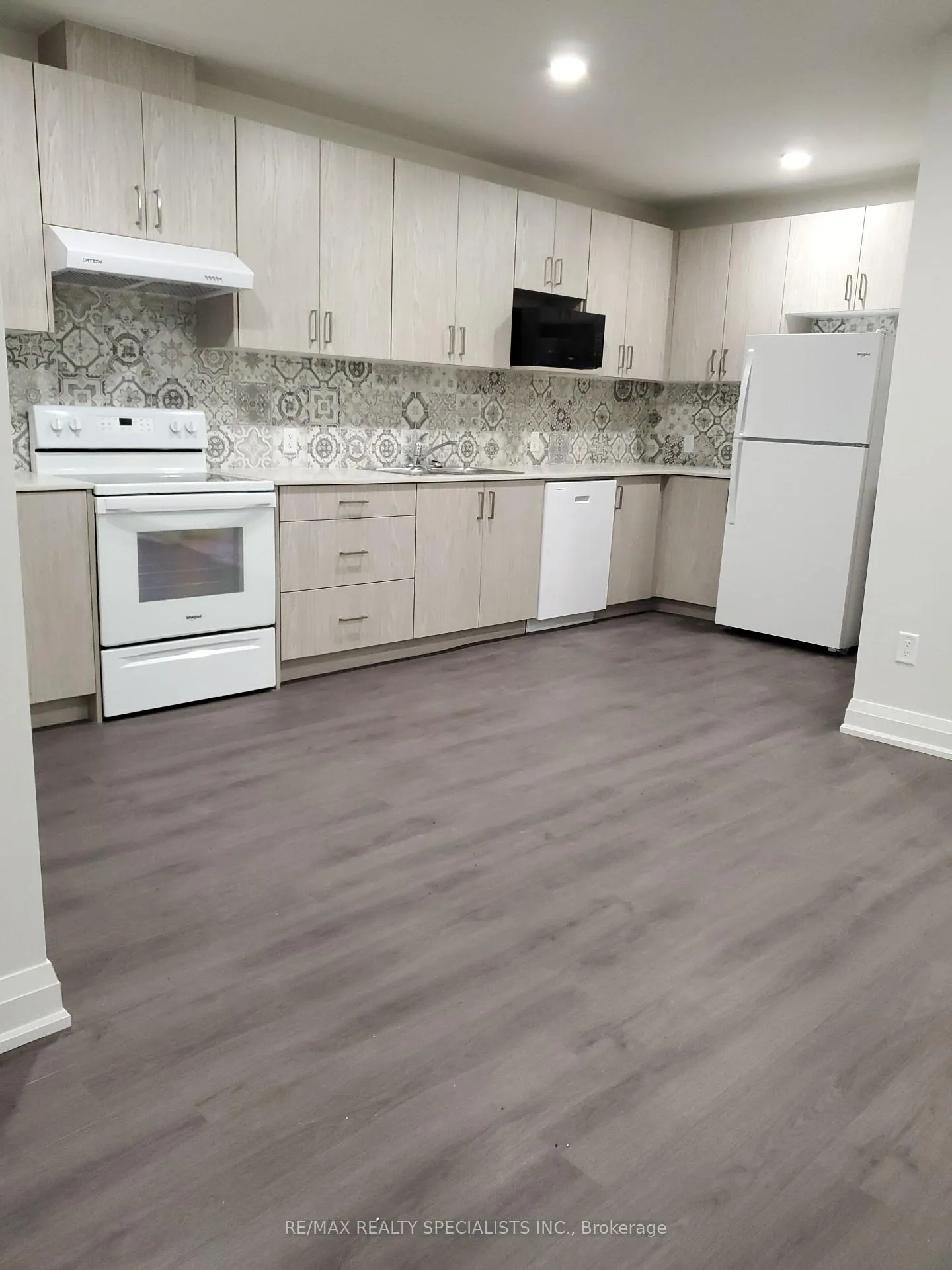 Photo 3 of Unit 203, 307 King Street E, Hamilton, Beasley — HOMEH