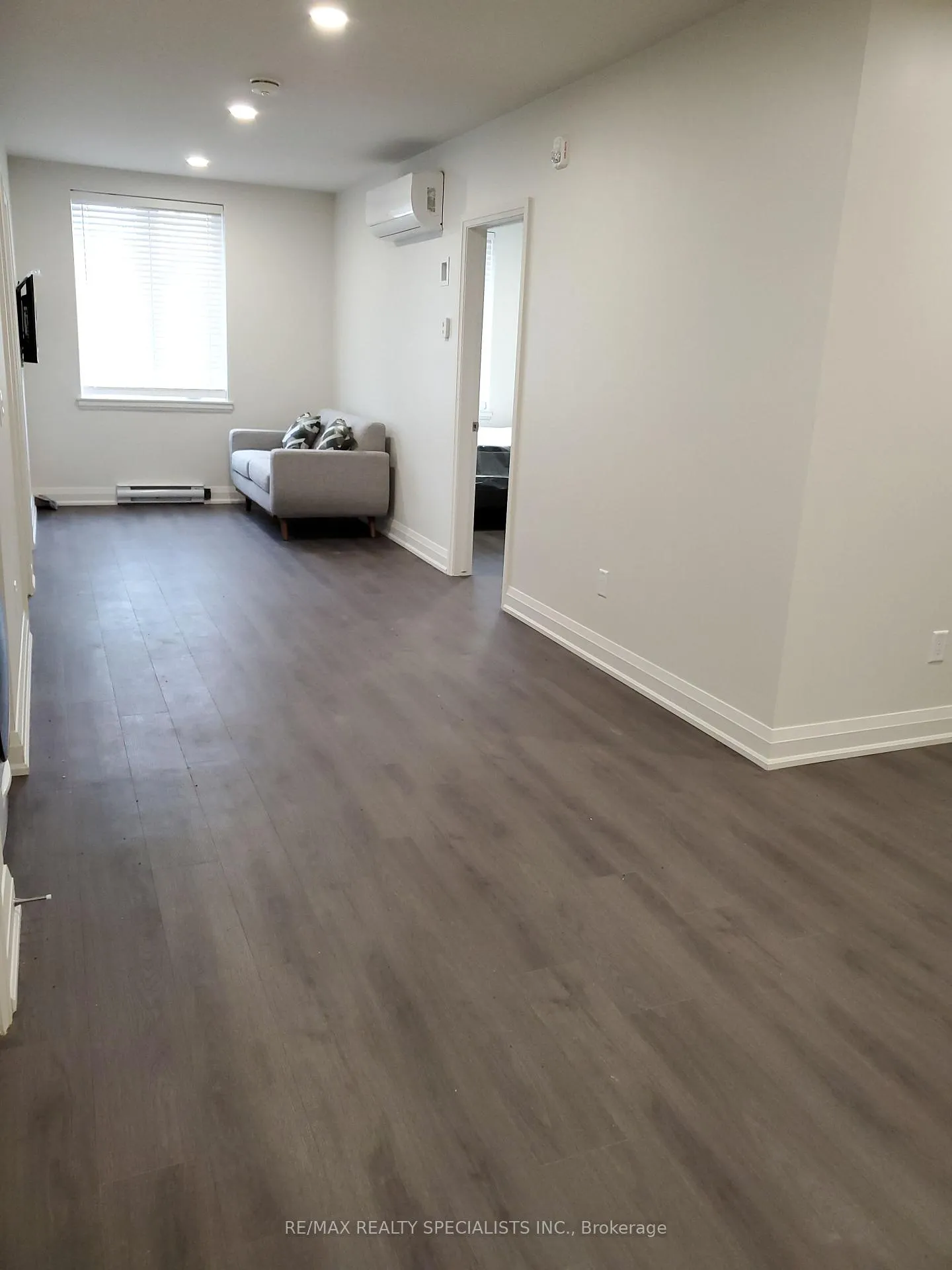 Photo 5 of Unit 203, 307 King Street E, Hamilton, Beasley — HOMEH