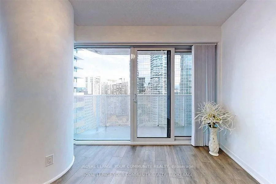 Photo 6 of Unit 2407, 100 Harbour Street, Toronto, Waterfront Communities — HOMEH