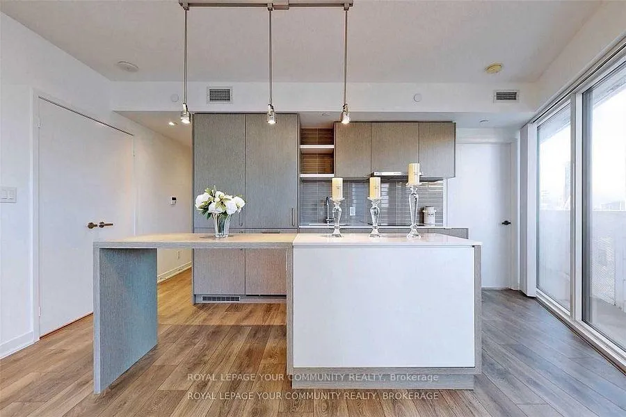 Photo 7 of Unit 2407, 100 Harbour Street, Toronto, Waterfront Communities — HOMEH