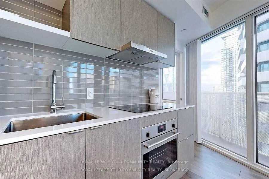 Photo 11 of Unit 2407, 100 Harbour Street, Toronto, Waterfront Communities — HOMEH