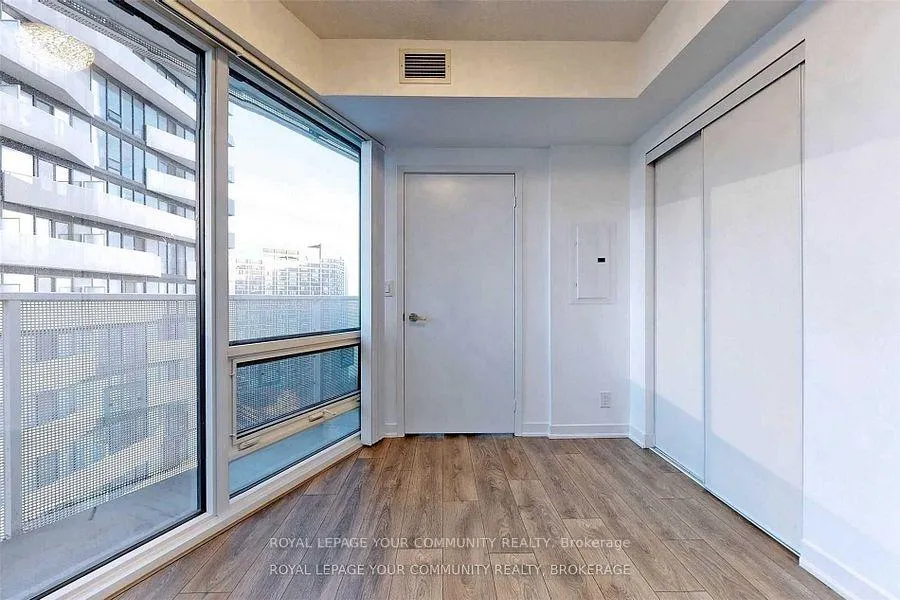 Photo 12 of Unit 2407, 100 Harbour Street, Toronto, Waterfront Communities — HOMEH
